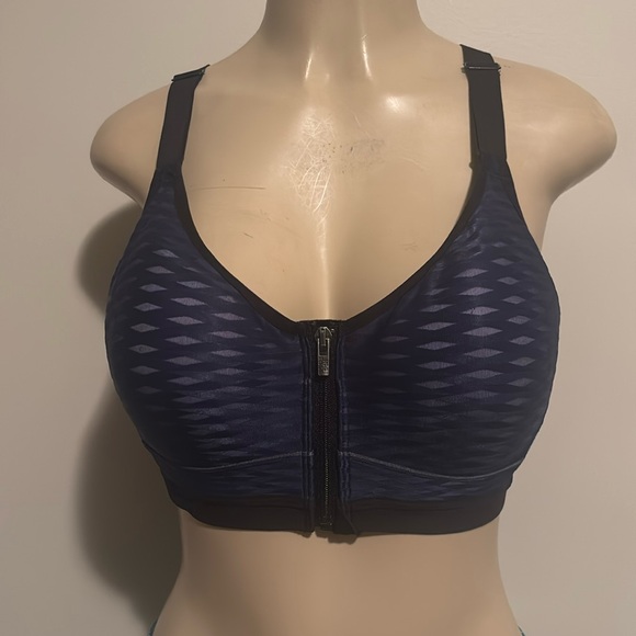 Victoria's Secret Other - Victoria's Secret Sport Knockout Front Zip Sport Bra
Blue and Green size 34D